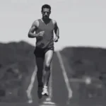 corredor haciendo una tirada larga