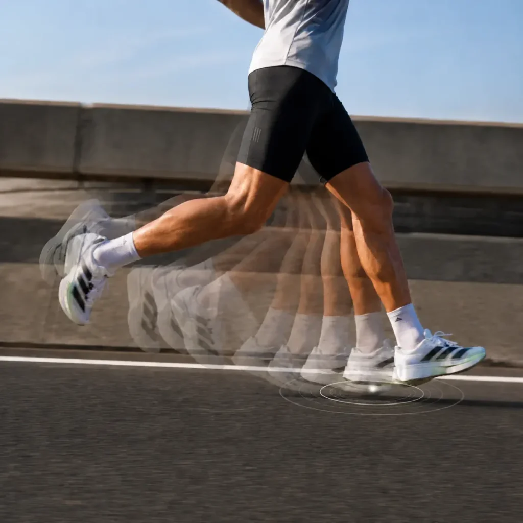 corredor midiendo su cadencia la correr